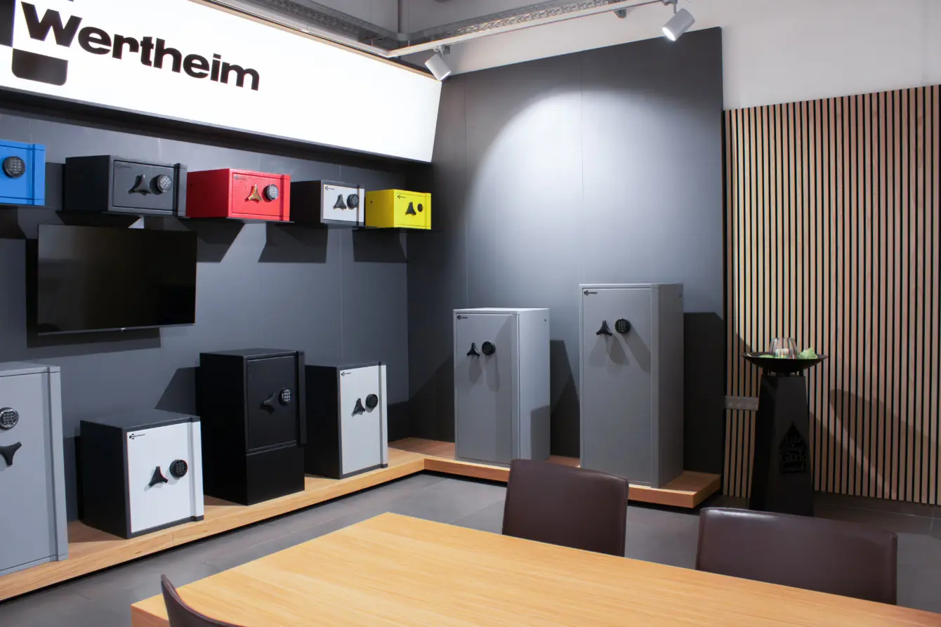 HEFELE Wertheim Flagship Stor